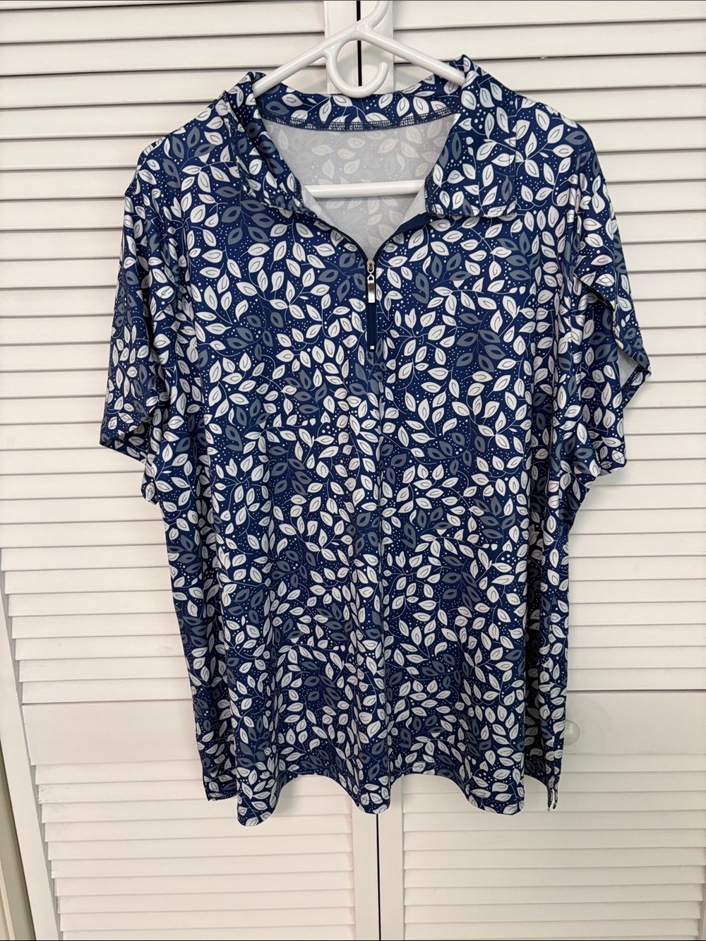 Women's Navy Leaf Print Button-Down Shirt XXXL